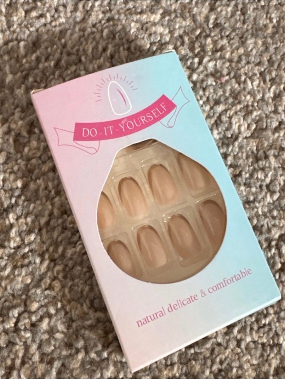 Do-It-Yourself Nude Press-On Nails — Soft Beige Set